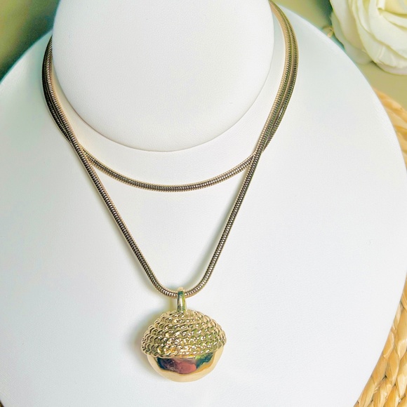 CHICO’S Acorn Briar Ball Long Necklace. With delightful Acorn Shaped Pendant. - Picture 3 of 14